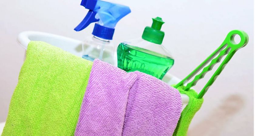Как уменьшить количество пыли в доме: простой способ с кондиционером для белья
