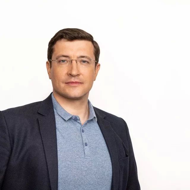 «Тупой моральный урод»: губернатор Нижегородской области резко прокомментировал детские письма для бойцов СВО, которые оказались на помойке