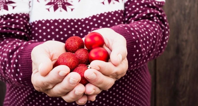 Рубиновые яйца к Пасхе: как получить благородный цвет без химии - луковая шелуха и свекла в прошлом