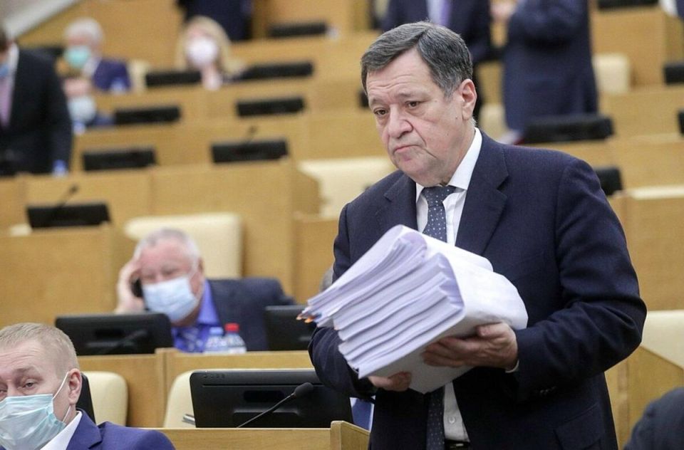 Госдума рассматривает мораторий на штрафы по кредитам