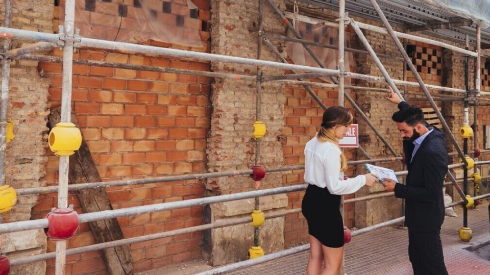 Как вернуть сроки капремонта: права собственников и советы юристов