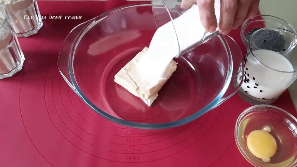 Выпечка с маком: уютные рецепты для домашнего чаепития