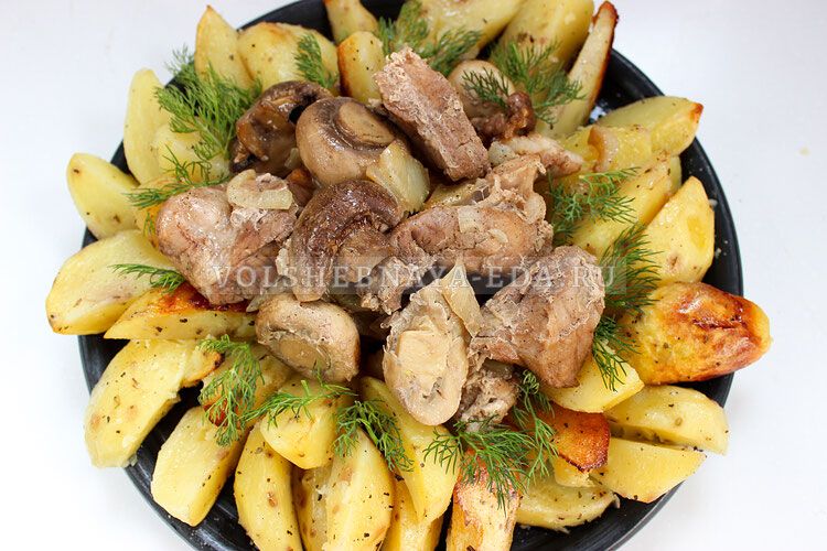 Мясо с грибами и картошкой в рукаве: простое запекание без лишних хлопот