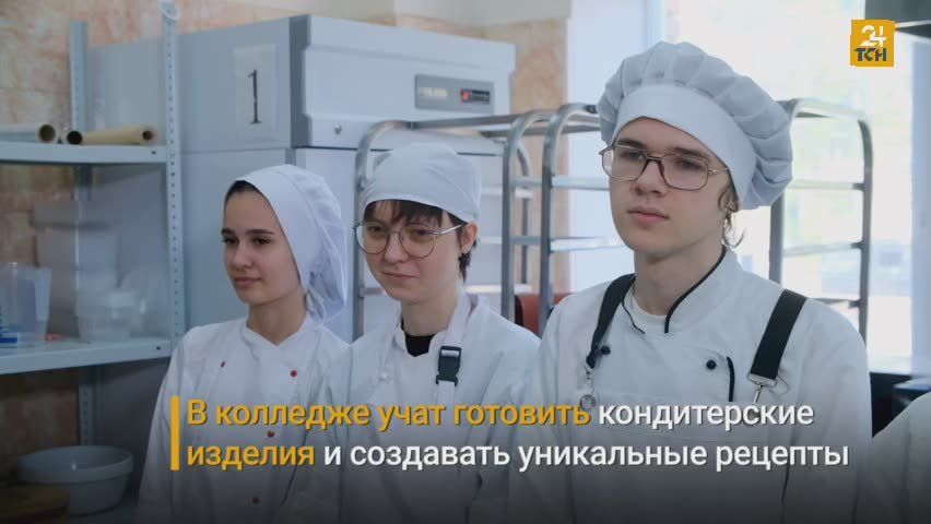 3    .          ,     ?     24