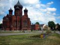Дежурными средствами ПВО Минобороны России отражена очередная воздушная атака, обломки беспилотника упали в Туле, сообщил губернатор Тульской области Дмитрий Миляев
