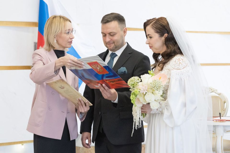 Крепкая семья — сильная страна