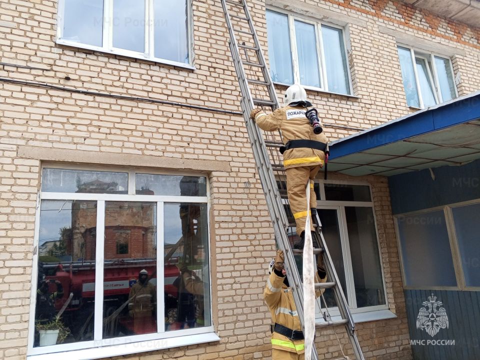 В Одоеве прошло пожарно-тактическое учение