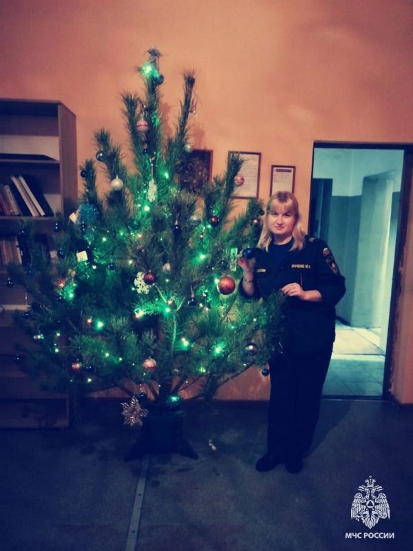#МЧС_в_лицах. По стопам отца Сегодня в нашей рубрике радиотелефонист тульской 3 пожарно-спасательной части Юлия Зубченко