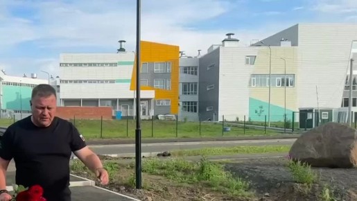 Игорь Кастюкевич: Мы помним….  . В Тулуне в прошлом году в микрорайоне Березовая роща был установлен памятник Герою России Евгению Николаевичу Зиничеву