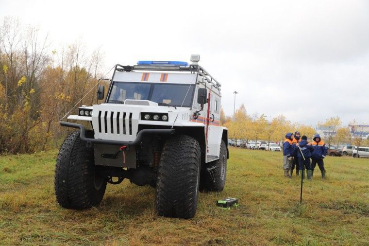 Тульским спасателям подарили «амфибию»: снег, болото и вода — теперь не преграда!