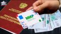 Как выбрать между почтой и банковской картой для получения пенсии: советы и подводные камни