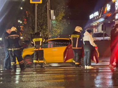 Жесткое ДТП произошло в тульском Заречье на ул. Октябрьской