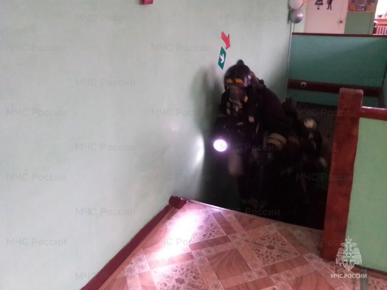 Пожарно-тактические учения прошли в одной из школ Арсеньевского района Пожарно-тактические учения прошли в одной из школ Арсеньевского района