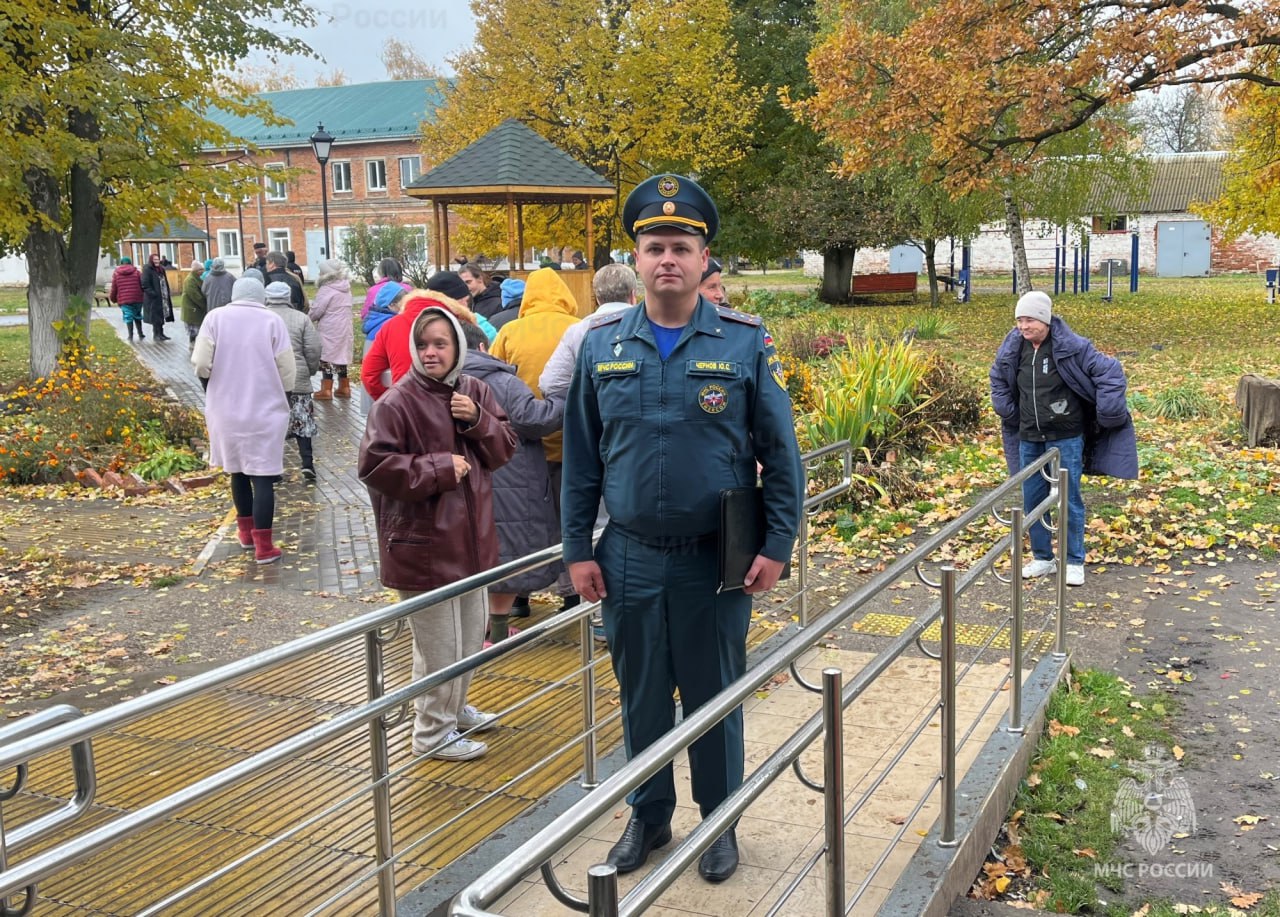 В Кимовском районе сотрудники МЧС России проинструктировали более 750 жителей В Кимовском районе сотрудники МЧС России проинструктировали более 750 жителей