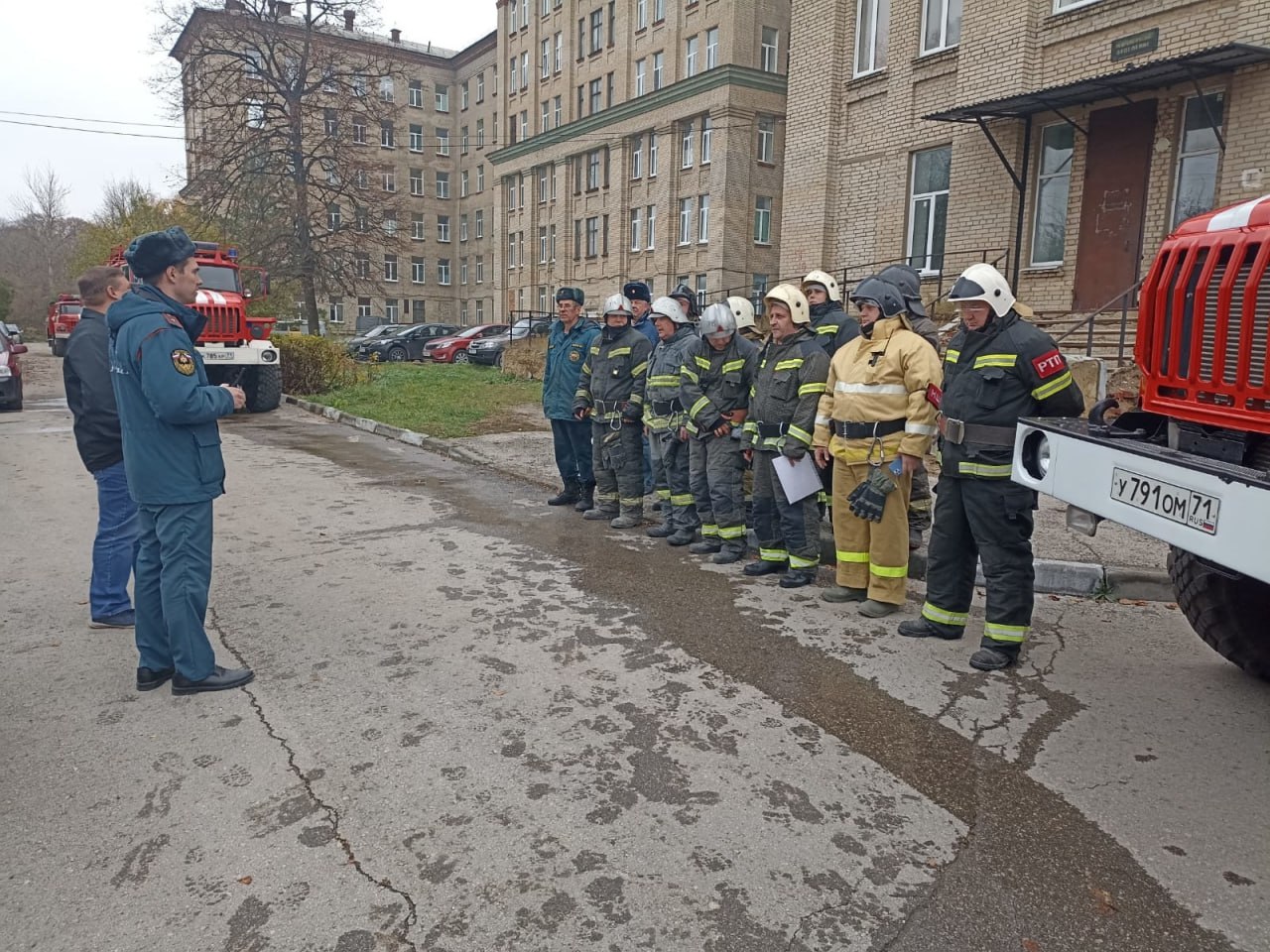 В Донском спасатели провели пожарно-тактические учения на объекте здравоохранения В Донском спасатели провели пожарно-тактические учения на объекте здравоохранения