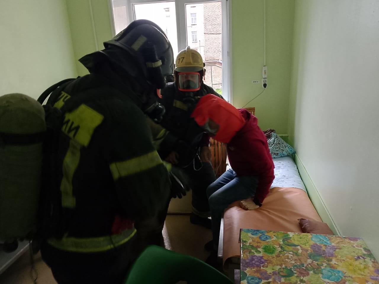 В Донском спасатели провели пожарно-тактические учения на объекте здравоохранения В Донском спасатели провели пожарно-тактические учения на объекте здравоохранения