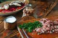 О майонезе забывайте: селедка под шубой станет в разы вкуснее с таким продуктом – гости попросят добавку