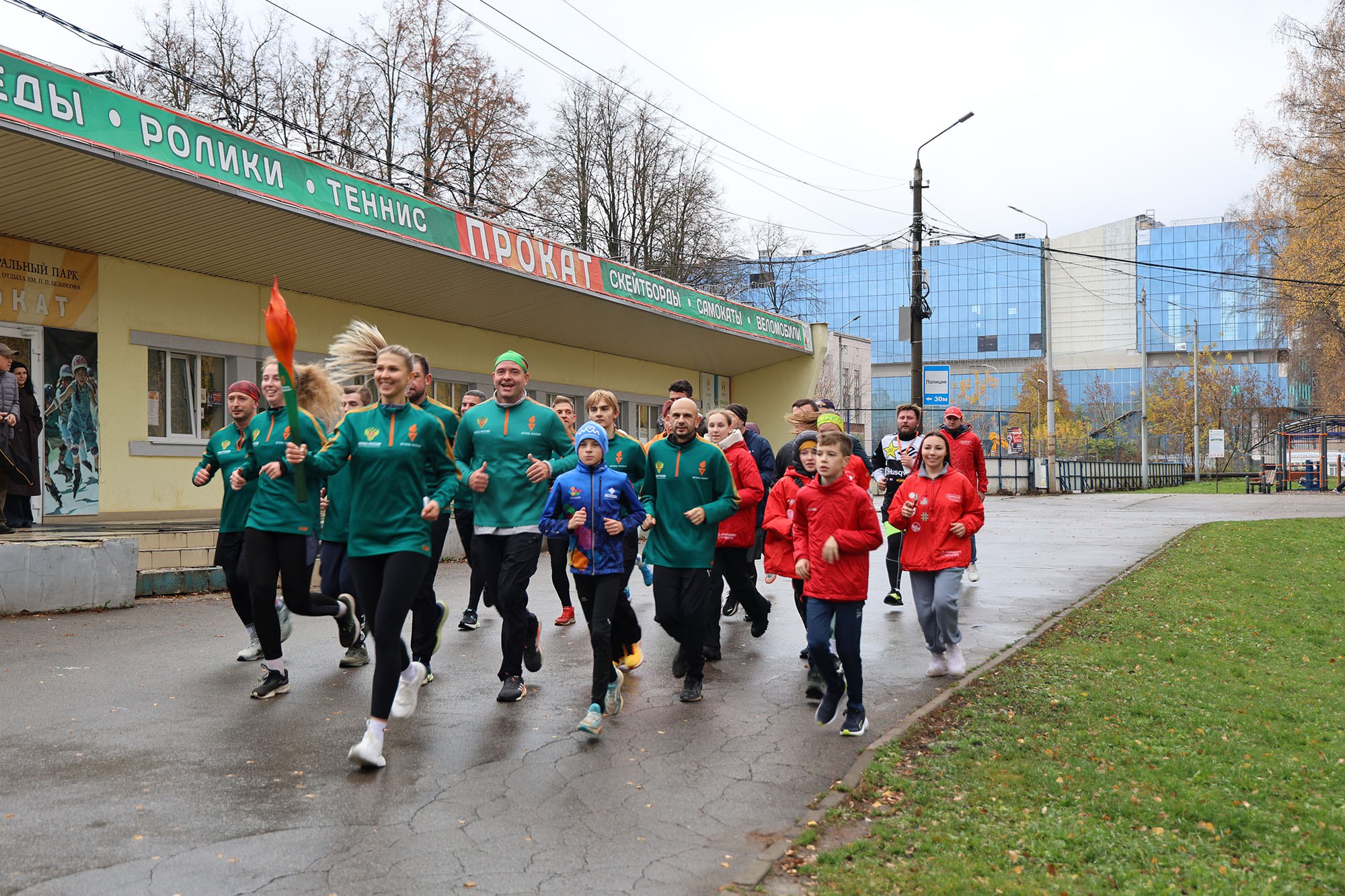 В Центральном парке имени П.П. Белоусова состоялся тульский этап Всероссийской эстафеты факела «Огонь жизни» В Центральном парке имени П.П. Белоусова состоялся тульский этап Всероссийской эстафеты факела «Огонь жизни»
