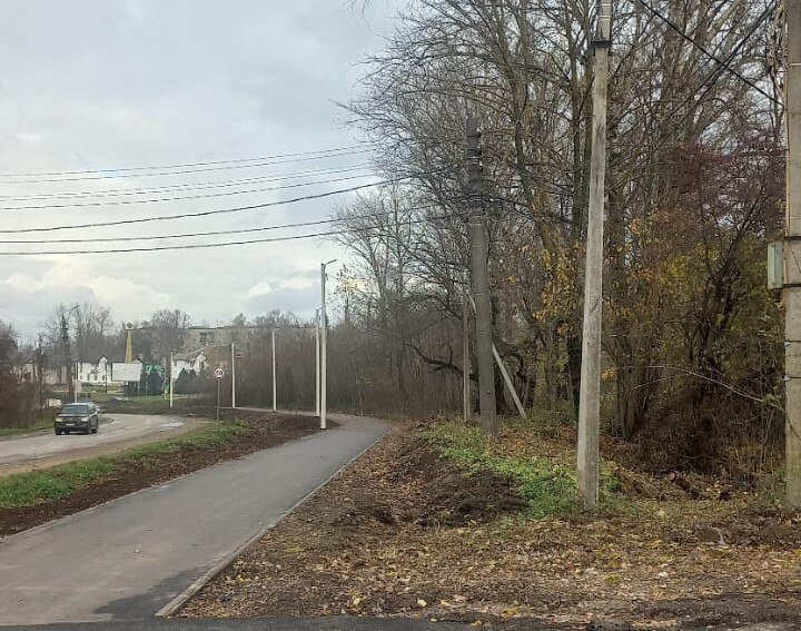 На участке веломаршрута «Лев Толстой» появились фонари уличного освещения На участке веломаршрута «Лев Толстой» появились фонари уличного освещения