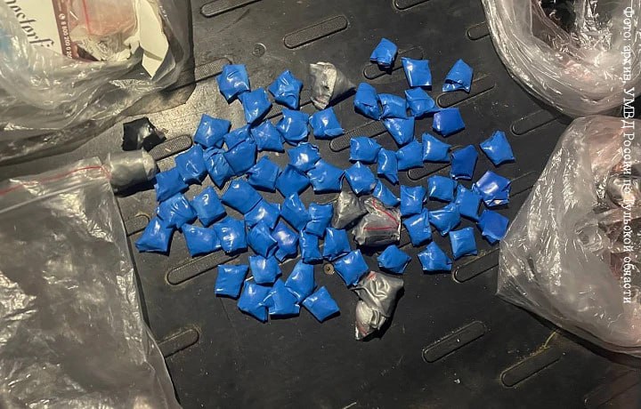 Две метадоновые наркоманки из Донского попались в первый же день работы дилерами