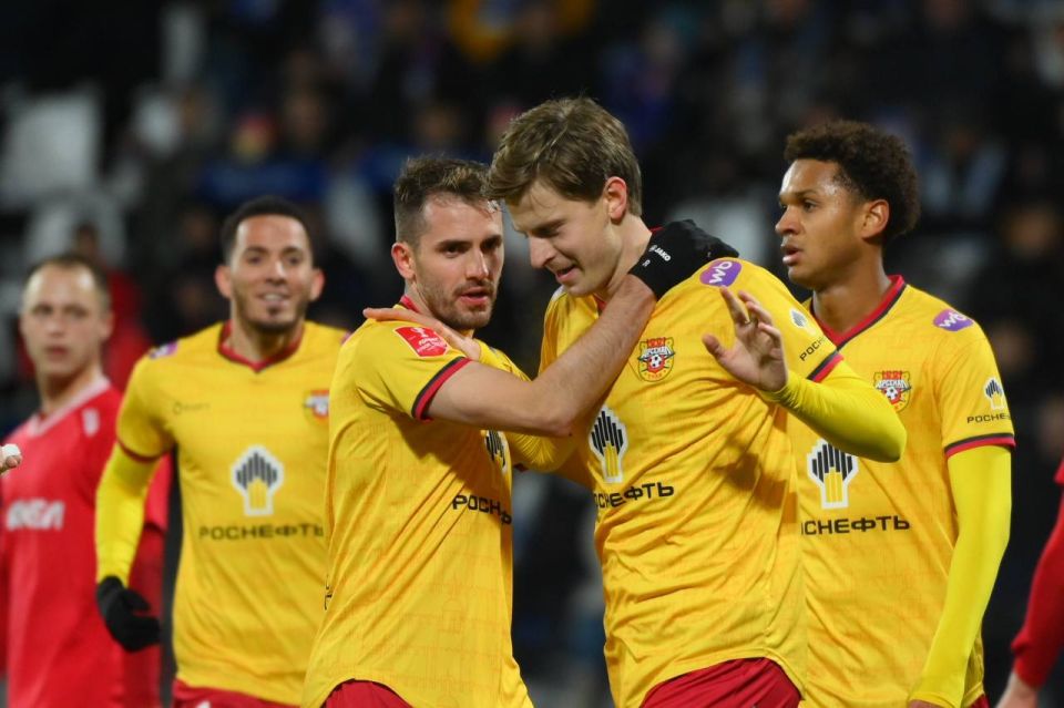 Тульский "Арсенал" обыграл в Кубке России "Факел", забив победный мяч на 90-й минуте