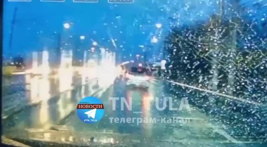 Момент смертельного ДТП в Туле, жертвами которого стали четыре человека и более 20 пострадали