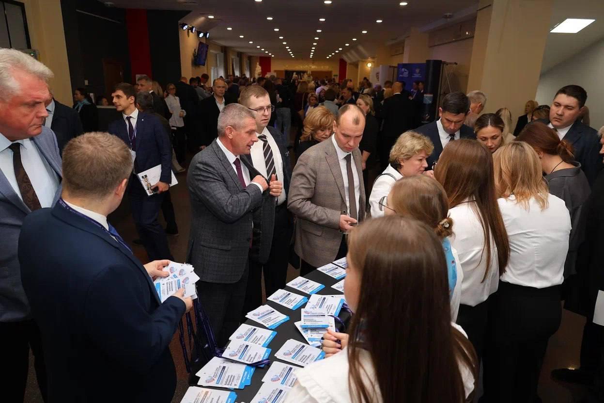 Региональные дни форума «МАЛАЯ РОДИНА – СИЛА РОССИИ» стартовали в Ленинградской области Региональные дни форума «МАЛАЯ РОДИНА – СИЛА РОССИИ» стартовали в Ленинградской области