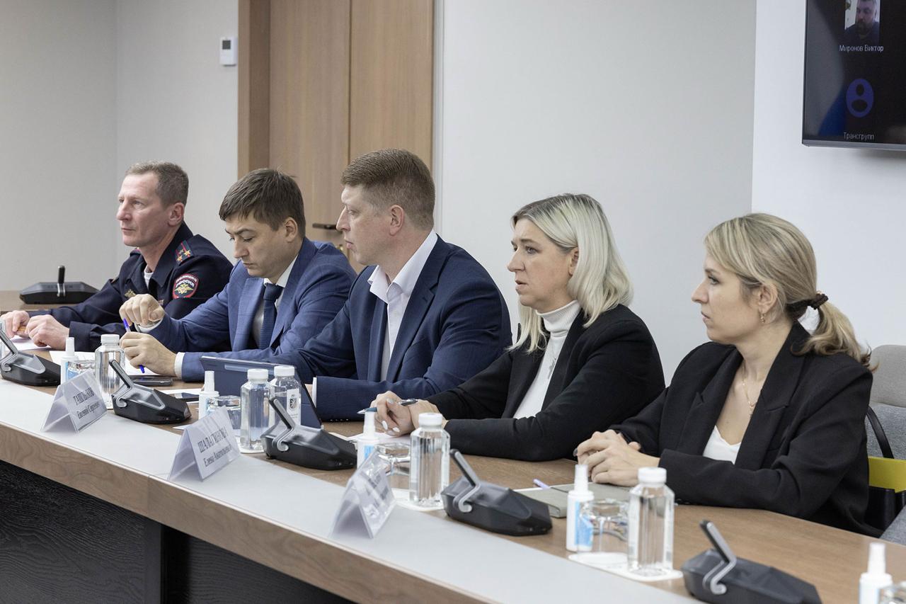 В региональном Правительстве обсудили дорожно-транспортного происшествия на Пролетарском мосту В региональном Правительстве обсудили дорожно-транспортного происшествия на Пролетарском мосту