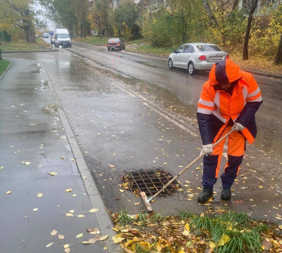 В Туле ведется прочистка ливневок В Туле ведется прочистка ливневок