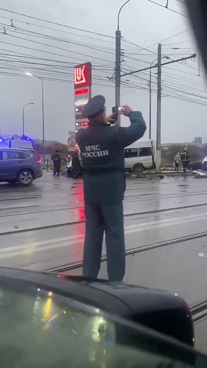 По уточненной информации 4 человека погибли в Туле в результате столкновения трамвая и маршрутного такси