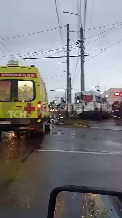 Массовое ДТП с участием трамвая и нескольких маршруток произошло на Пролетарском мосту