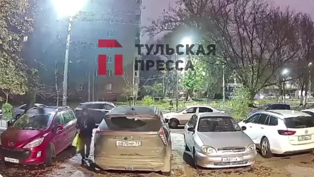 В центре Тулы неизвестный режет колеса: пострадавшие автомобилисты вычислили виновника