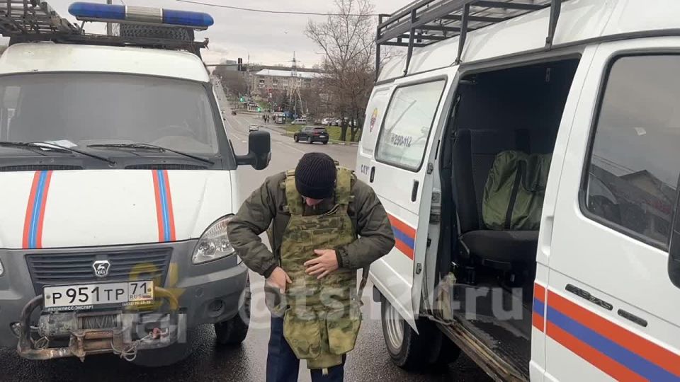 Экстренные службы готовятся обезвреживать найденные обломки БПЛА на улице Кутузова