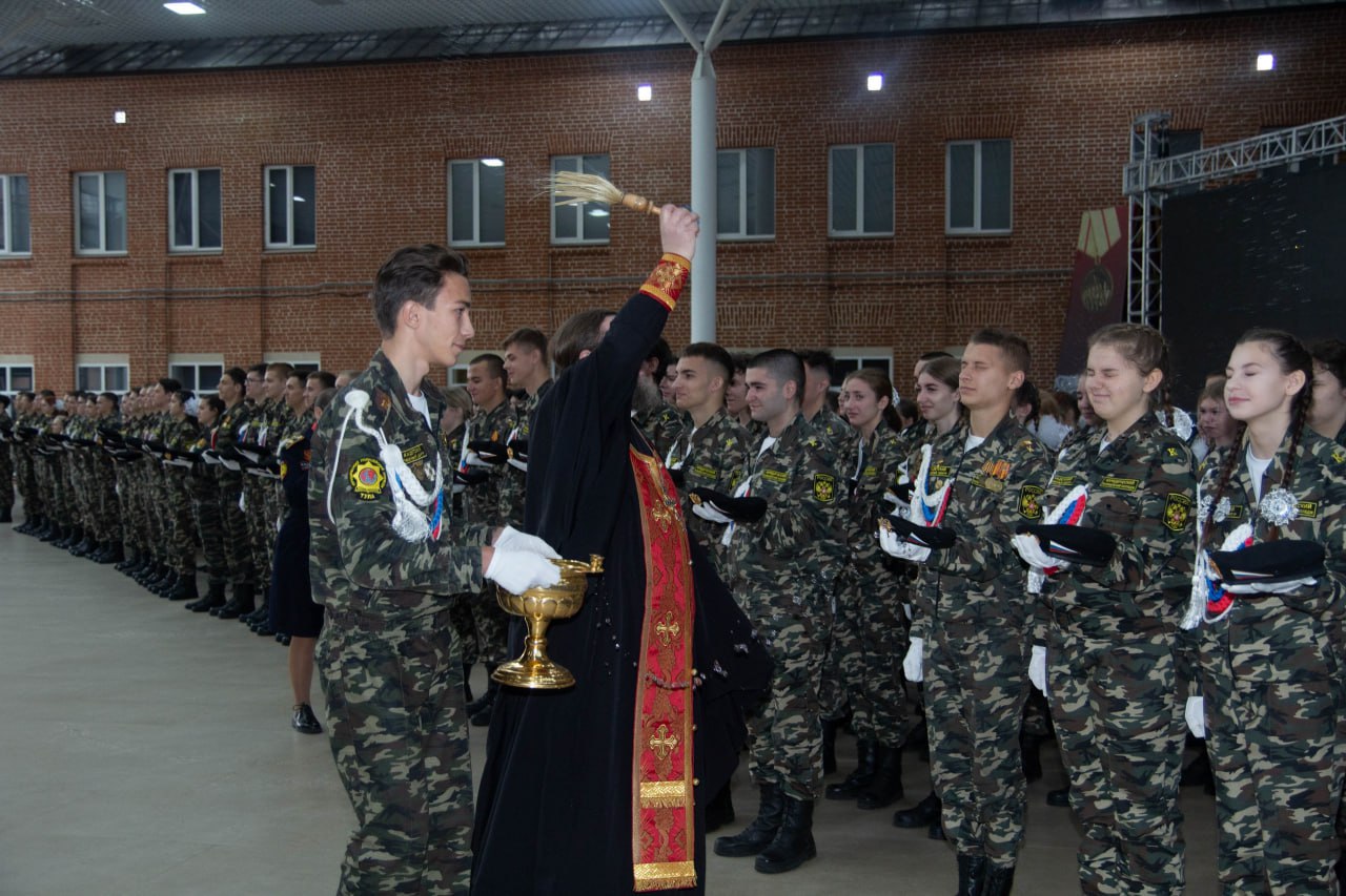 Руководство регионального УМВД поздравило кадетов Юридического полицейского колледжа с торжественным обещанием верности служения Отечеству Руководство регионального УМВД поздравило кадетов Юридического полицейского колледжа с торжественным обещанием верности служения Отечеству