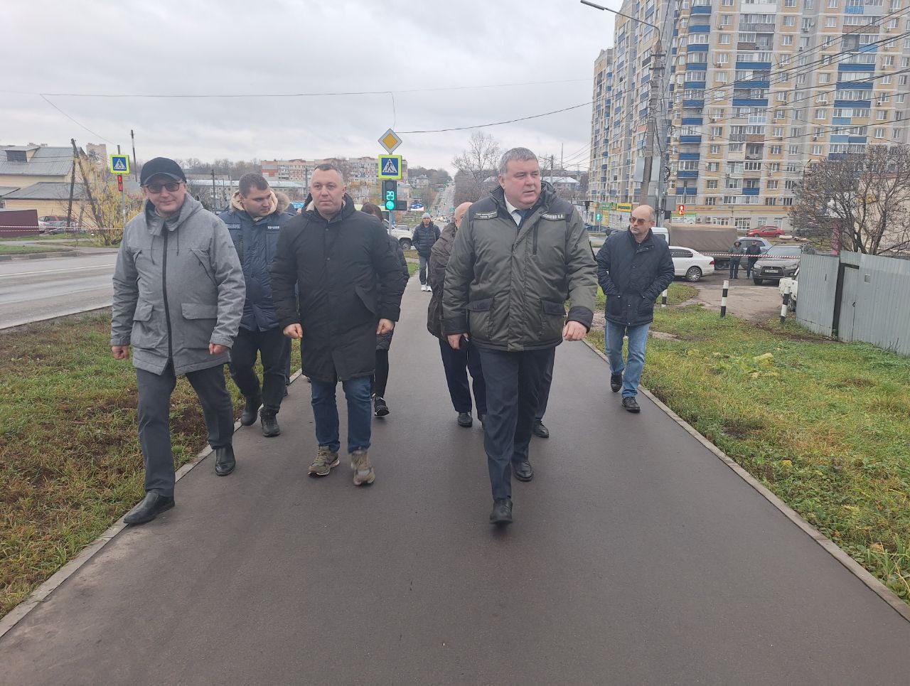 Илья Беспалов: Ситуация на контроле. В настоящее время на месте обнаружения элементов БПЛА на ул. Кутузова работают экстренные службы Илья Беспалов: Ситуация на контроле. В настоящее время на месте обнаружения элементов БПЛА на ул. Кутузова работают экстренные службы