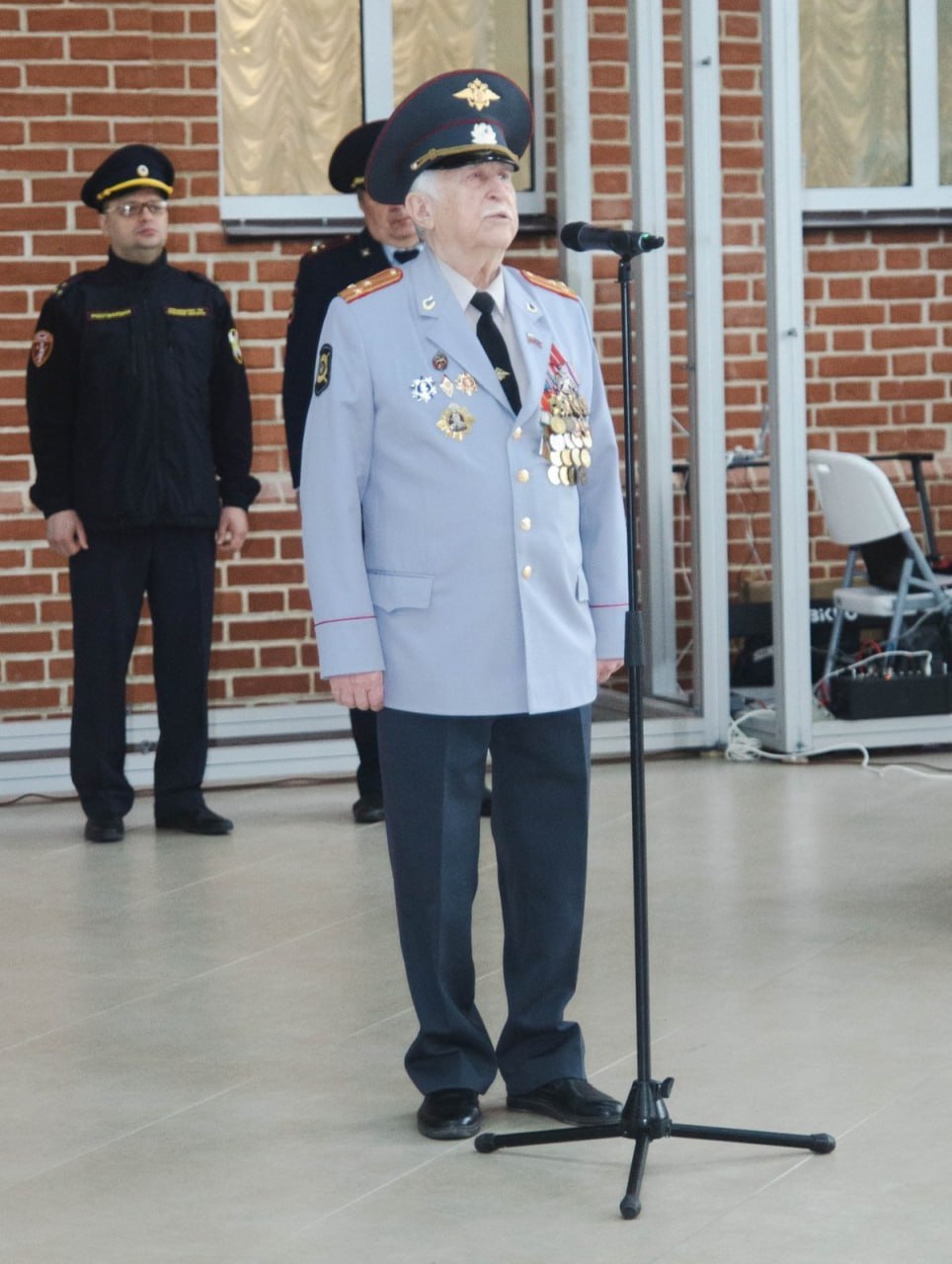 Руководство регионального УМВД поздравило кадетов Юридического полицейского колледжа с торжественным обещанием верности служения Отечеству Руководство регионального УМВД поздравило кадетов Юридического полицейского колледжа с торжественным обещанием верности служения Отечеству