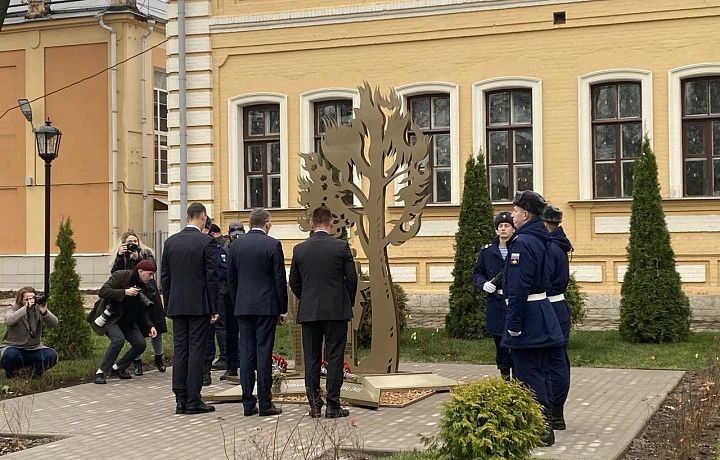 Дмитрий Миляев принял участие в открытии мемориала студентам и преподавателям, погибшим в годы Великой Отечественной войны