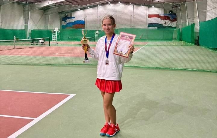 Юная спортсменка Марина Селина из Тулы блестяще выступила на Осеннем первенстве Республики Мордовия среди девушек до 15 лет