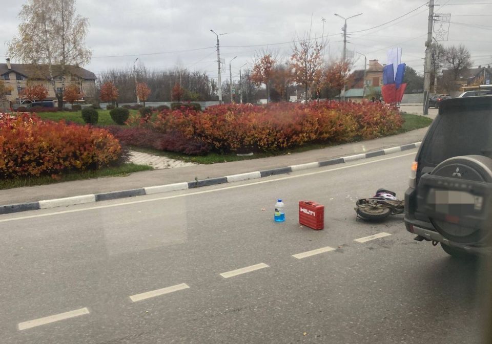 В Туле на кольце ул. Болдина сбили курьера на велосипеде