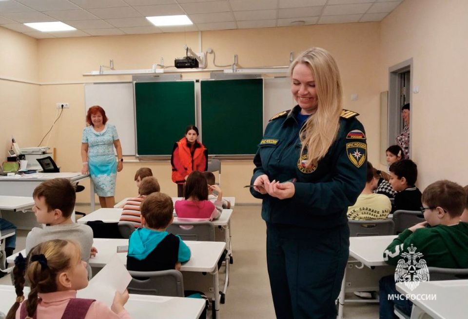 Инспекторы ГИМС МЧС России проводят профилактические мероприятия с детьми Инспекторы ГИМС МЧС России проводят профилактические мероприятия с детьми