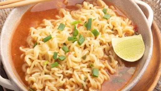 Из «Доширака» можно сделать шикарный ужин: близкие и не заметят подвоха