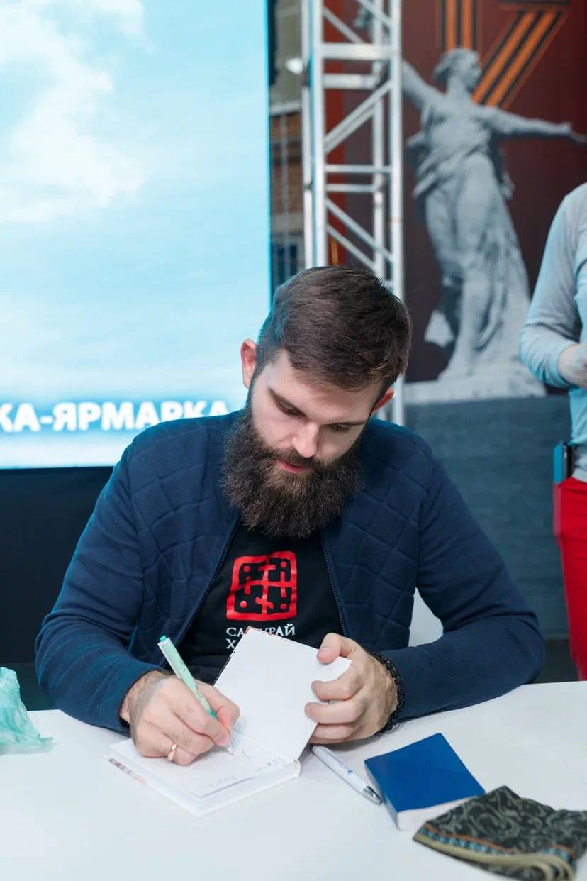 Роман Голованов: Спасибо, родные сердца. Как дорого увидеться без телефонов и посмотреть друг другу в глаза Роман Голованов: Спасибо, родные сердца. Как дорого увидеться без телефонов и посмотреть друг другу в глаза