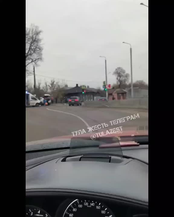 Неподалеку от нового моста через Упу сегодня днем произошло серьезное ДТП