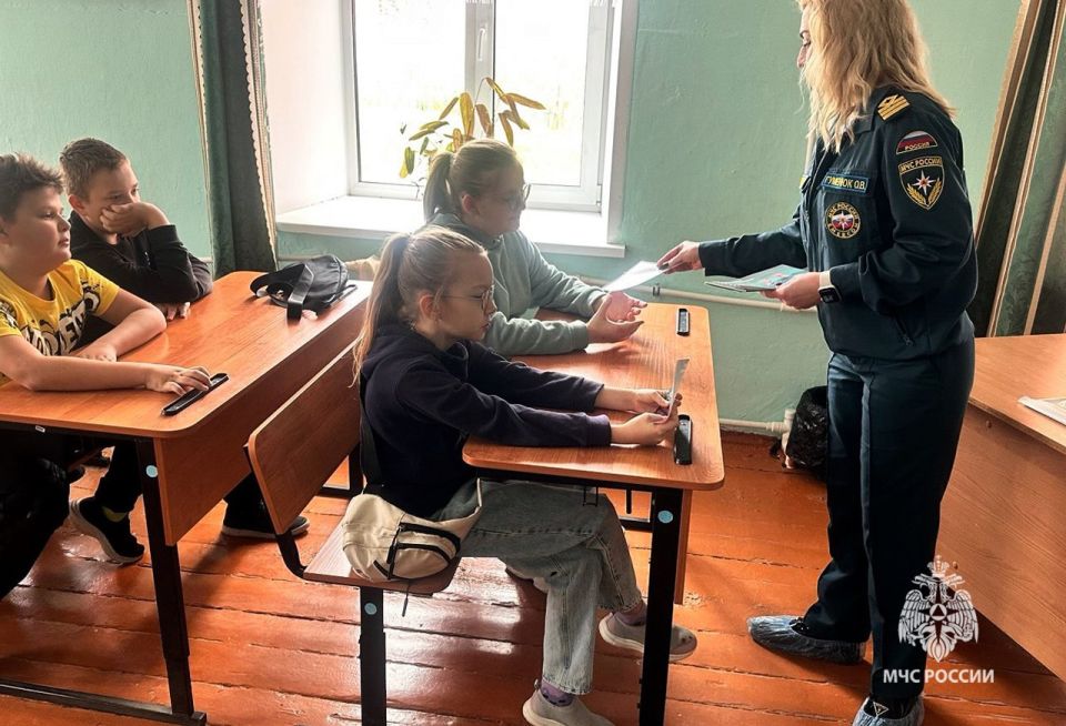 Инспекторы ГИМС МЧС России проводят профилактические мероприятия с детьми Инспекторы ГИМС МЧС России проводят профилактические мероприятия с детьми