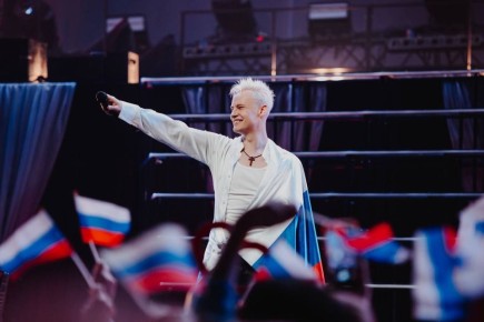 SHAMAN был признан лучшим исполнителем России по итогам опроса ВЦИОМ, повторив этот успех третий год подряд