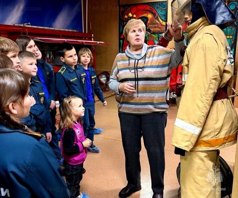 Учащиеся ефремовских кадетских классов МЧС России посетили Центр противопожарной пропаганды и общественных связей