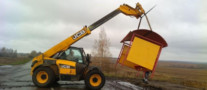 В Воловском районе появился новый остановочный павильон