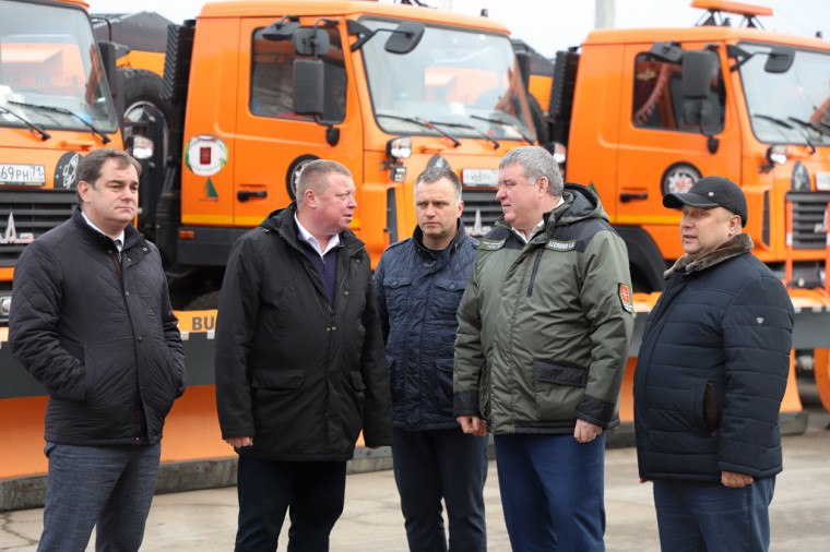 Илья Беспалов: Коммунальная техника областной столицы к зиме готова Илья Беспалов: Коммунальная техника областной столицы к зиме готова