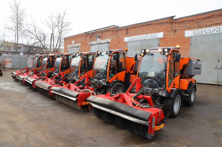 Илья Беспалов: Коммунальная техника областной столицы к зиме готова Илья Беспалов: Коммунальная техника областной столицы к зиме готова