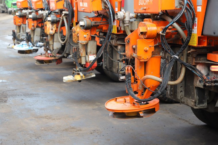 Илья Беспалов: Коммунальная техника областной столицы к зиме готова Илья Беспалов: Коммунальная техника областной столицы к зиме готова